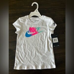 Nike girls tshirt